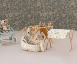 Maileg | Nursery Table Rose | Verschoontafel Baby Mouse